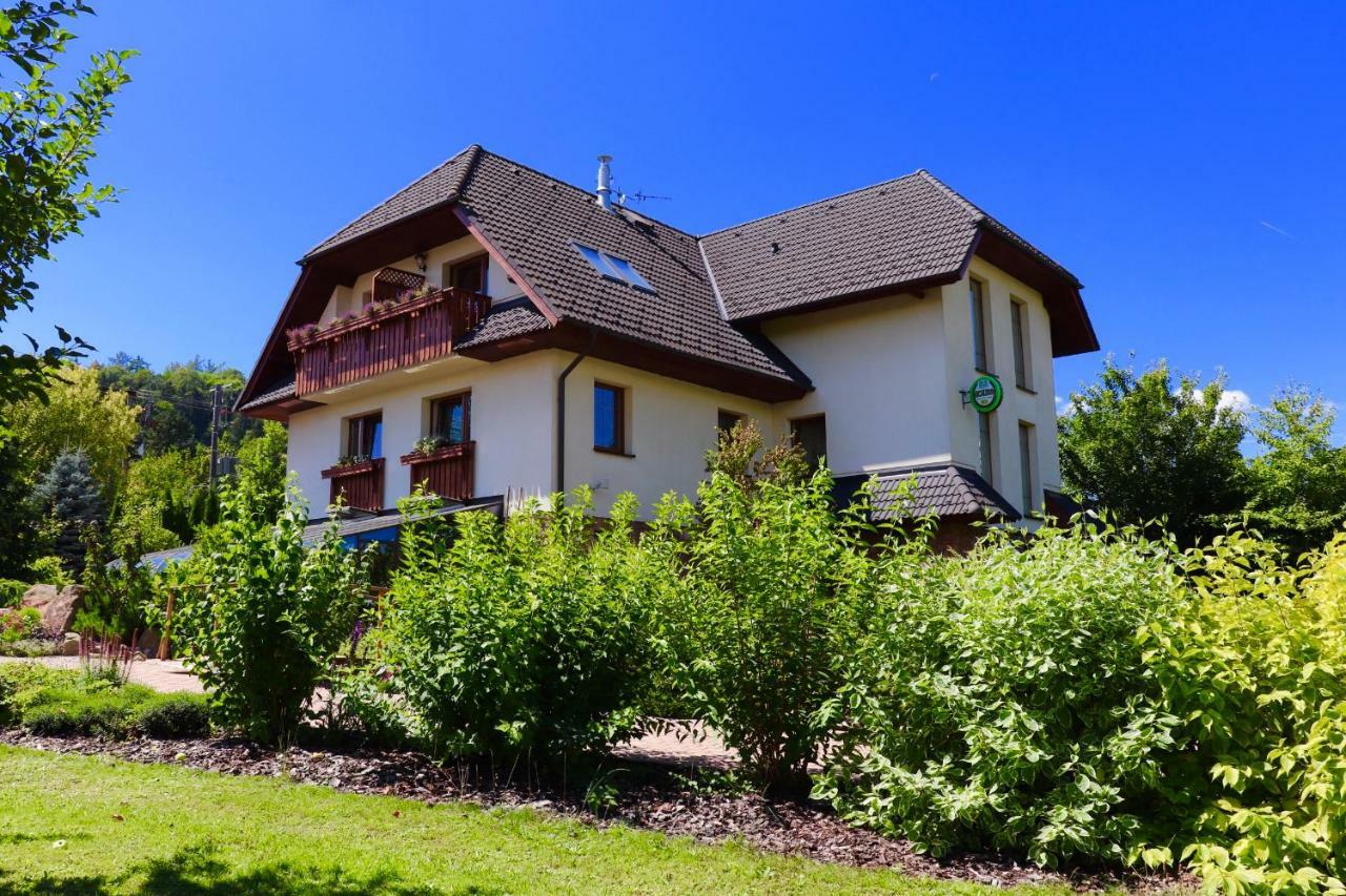 Penzion Pod Hradem Potstejn Exterior photo